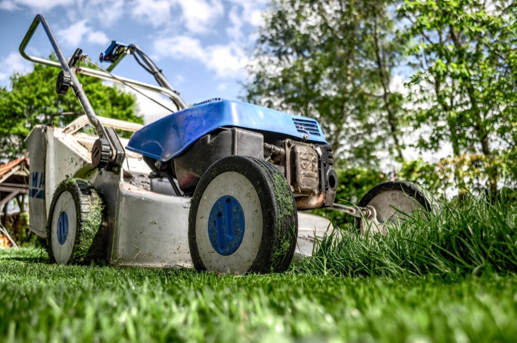 clickerhappy lawn mower 384589 1920